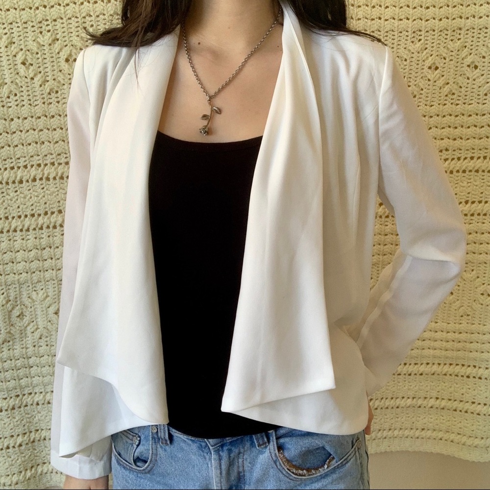 White Blazer by Countess ✨